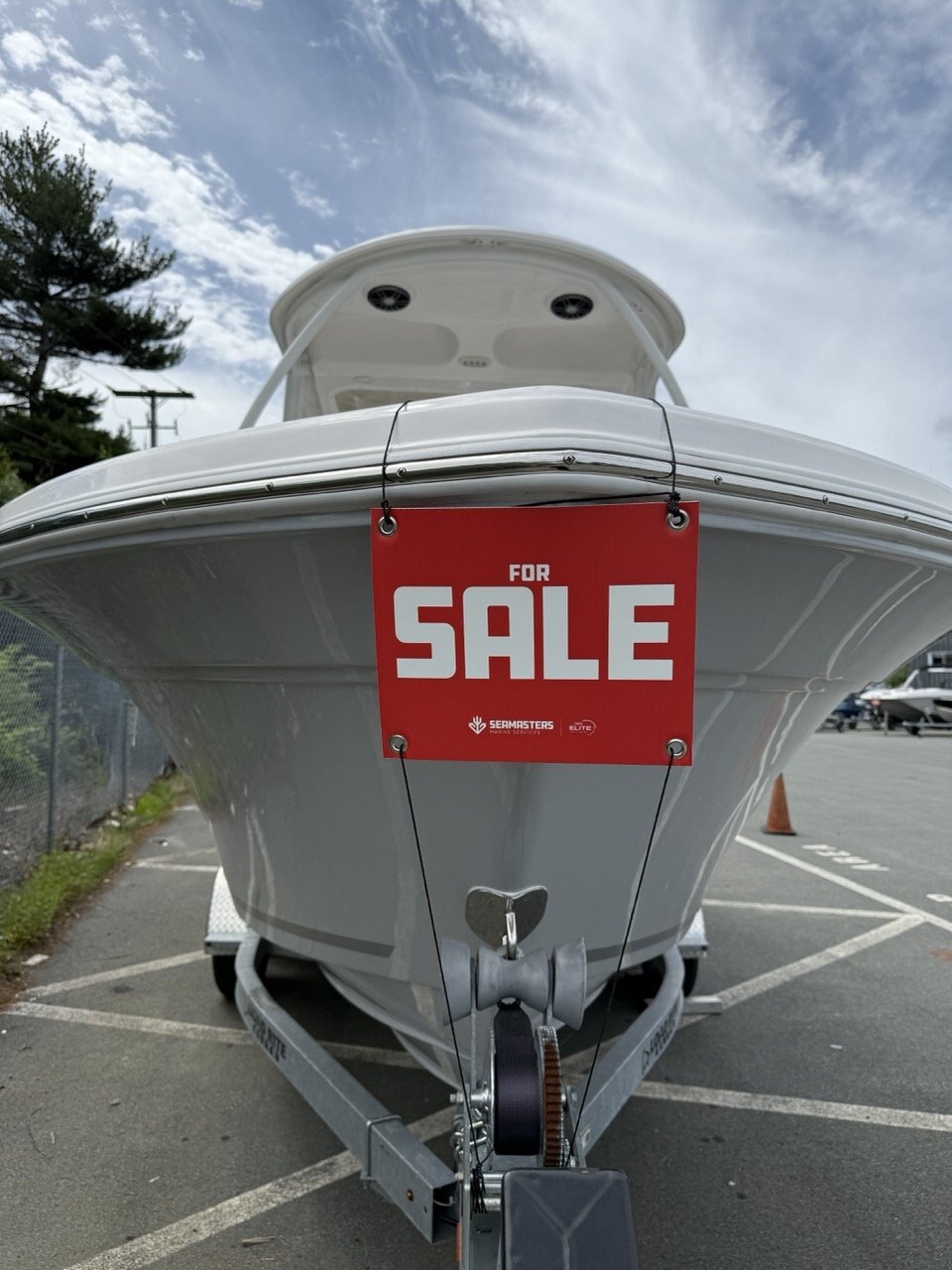 Sea Fox 226 TRAVELER DC with Yamaha 200 and Load Rite Trailer