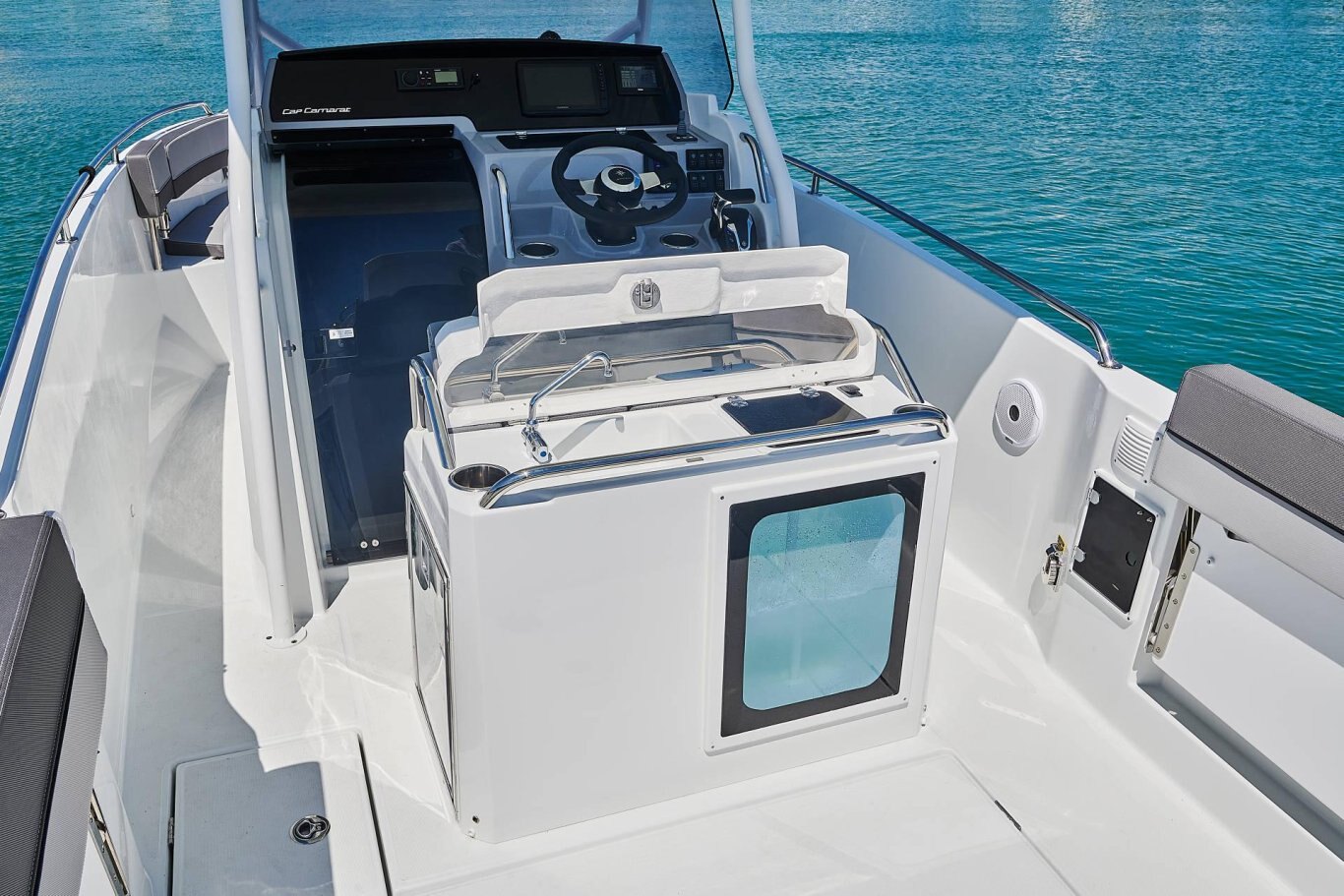 Jeanneau LEADER 7.5 CC SERIES 3 with Yamaha 300 and Venture Trailer