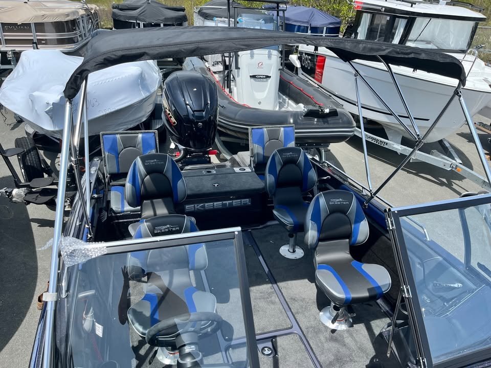 Skeeter Solera 189 with Yamaha VMAX 200 and Custom Trailer