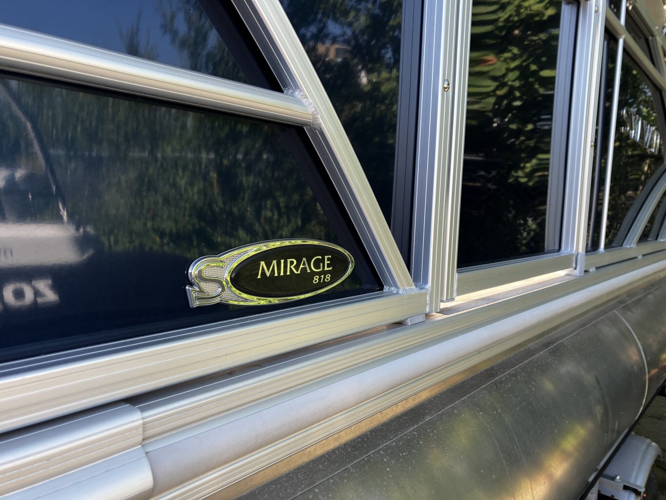 Sylvan MIRAGE 818 FISH with Your choice of Yamaha Motor (see below)