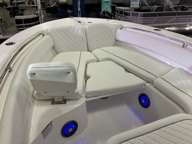 2024 SEAFOX 248 SIDE CONSOLE