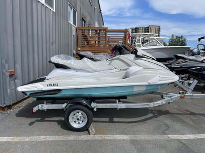 Yamaha VX Cruiser HO with Audio - Pearl/Mint