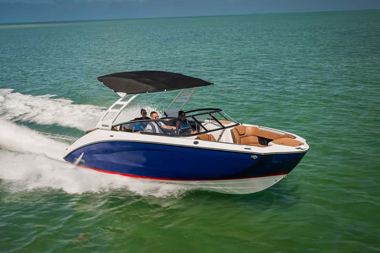 2025 Yamaha 252SD Yacht Blue