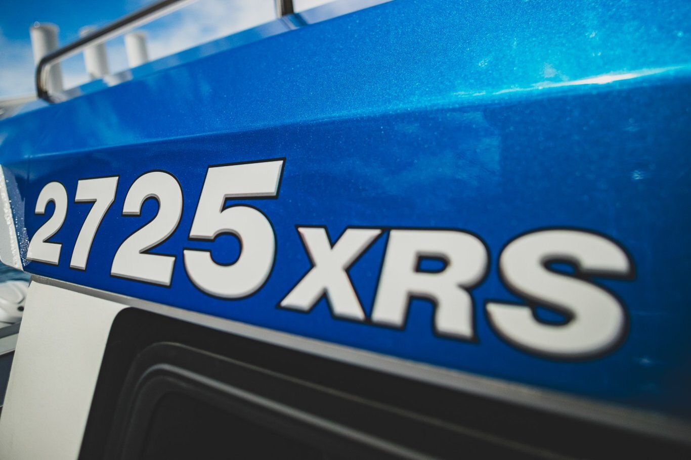 KingFisher 2725 XRS Offshore with Twin F200XSA