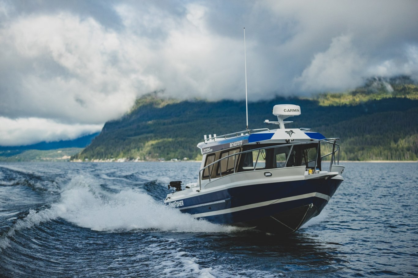 KingFisher 2725 XRS Offshore with Twin F200XSA