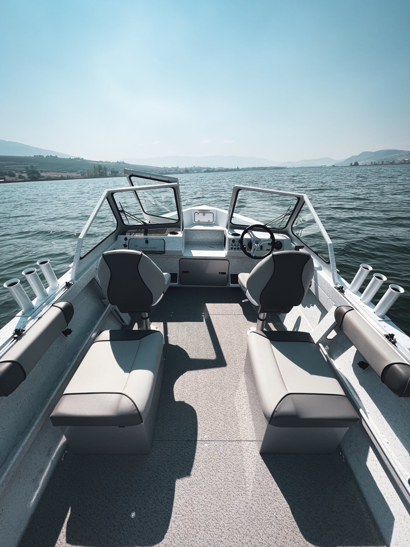 KingFisher 1825 Falcon Sport with F115XB2