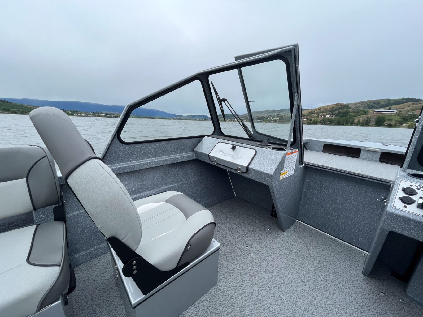 2025 KingFisher 2175 Extreme Shallow 6.2L River Jet