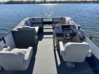 2025 Sylvan MIRAGE CRUISE 818 CRUISE