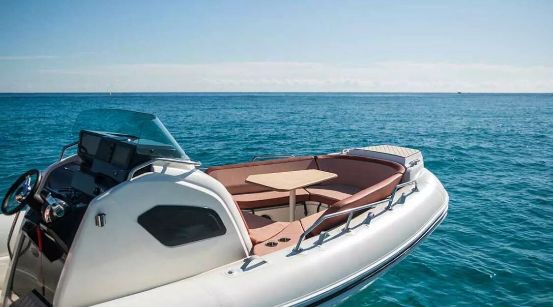 Zodiac Medline 9 engine options up to 700 HP