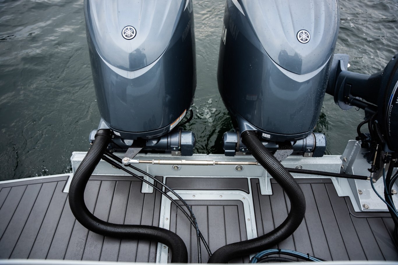 KingFisher 25 XAC with Twin F150XCB