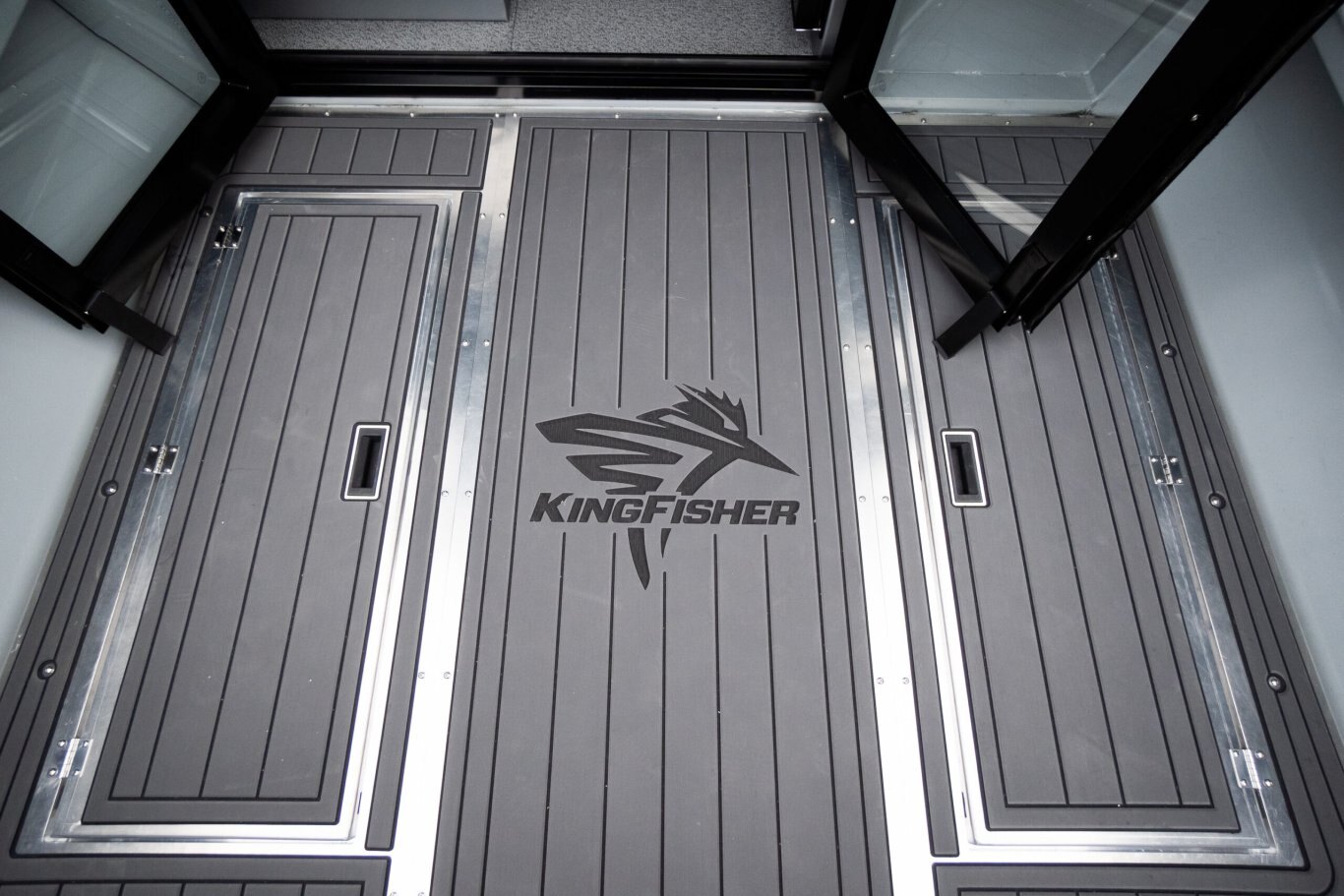 KingFisher 25 XAC with Twin F150XCB