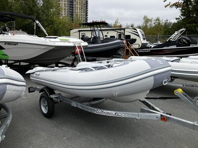 Starcraft Voyager 14 TL - Split Rear Seat with long shaft 20 transom
