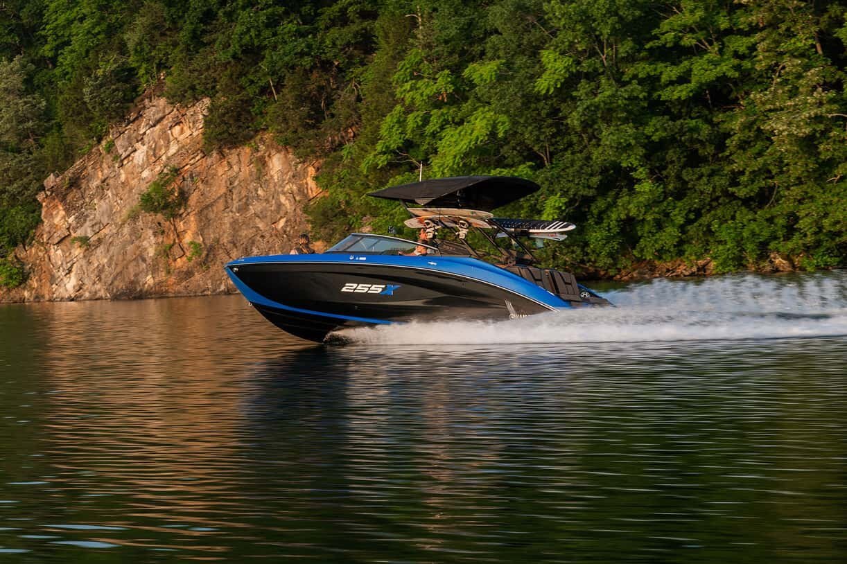 2026 Yamaha 255XD Dolphin Grey