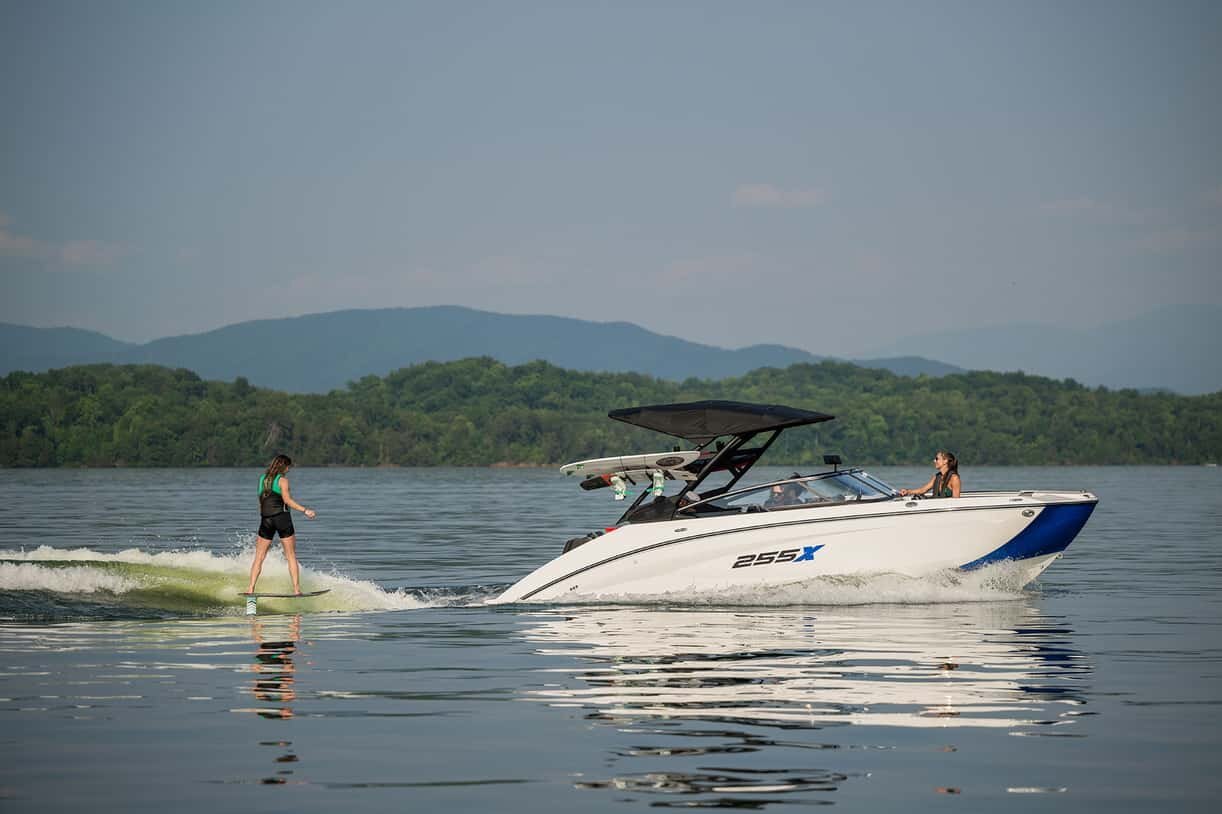 2026 Yamaha 255XE White