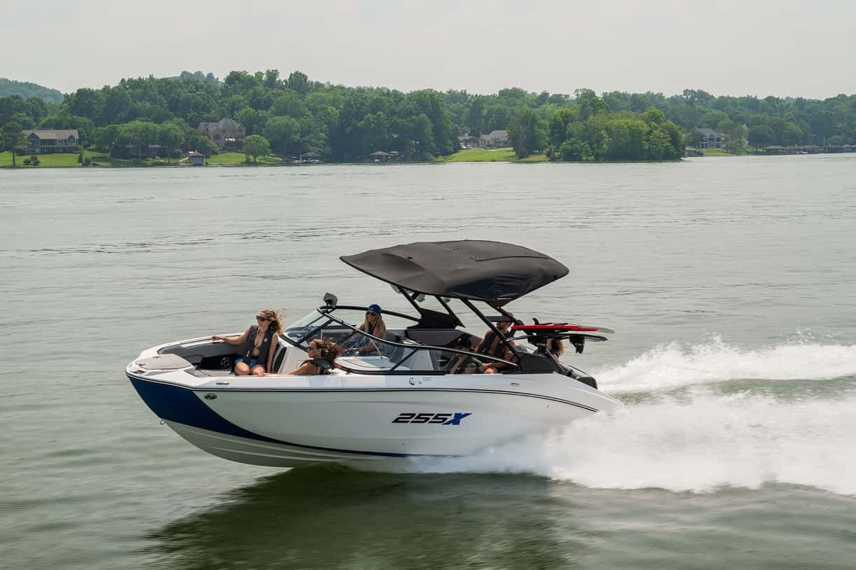 2026 Yamaha 255XE White