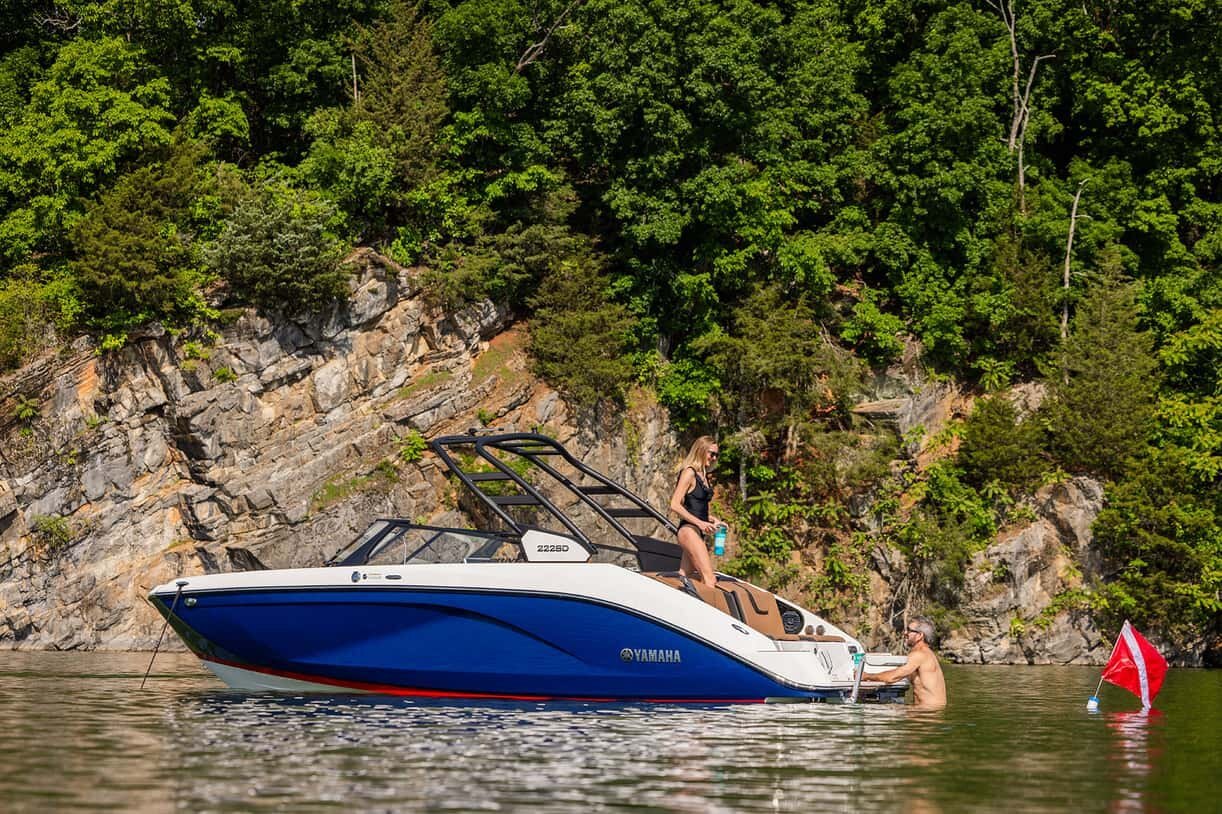 2026 Yamaha 222SD Yacht Blue