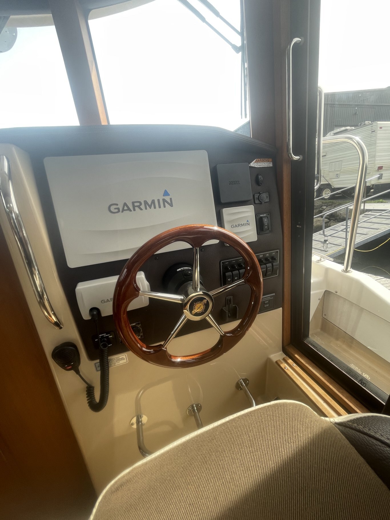 2017 Ranger Tugs R 31 S