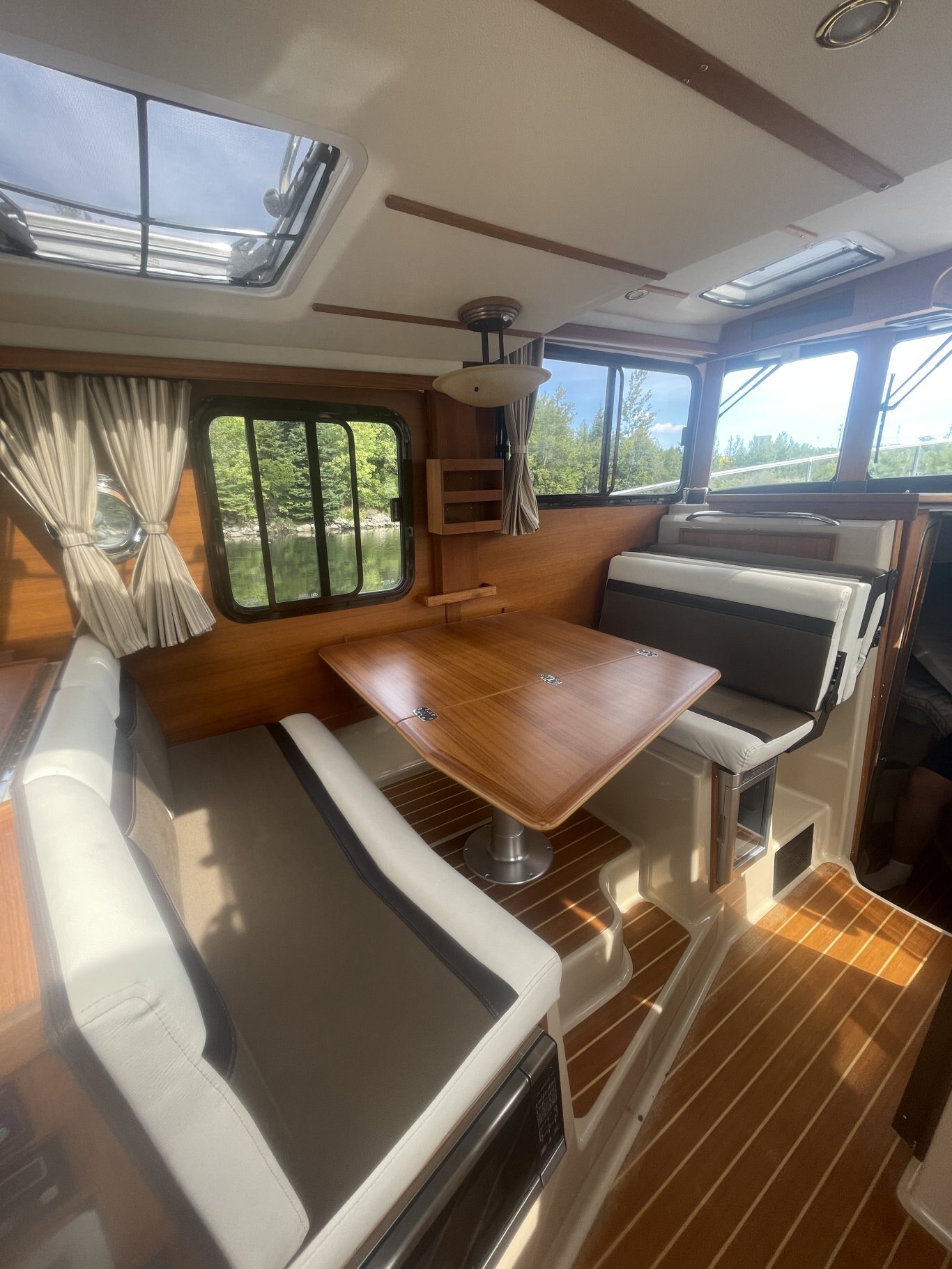 2017 Ranger Tugs R 31 S