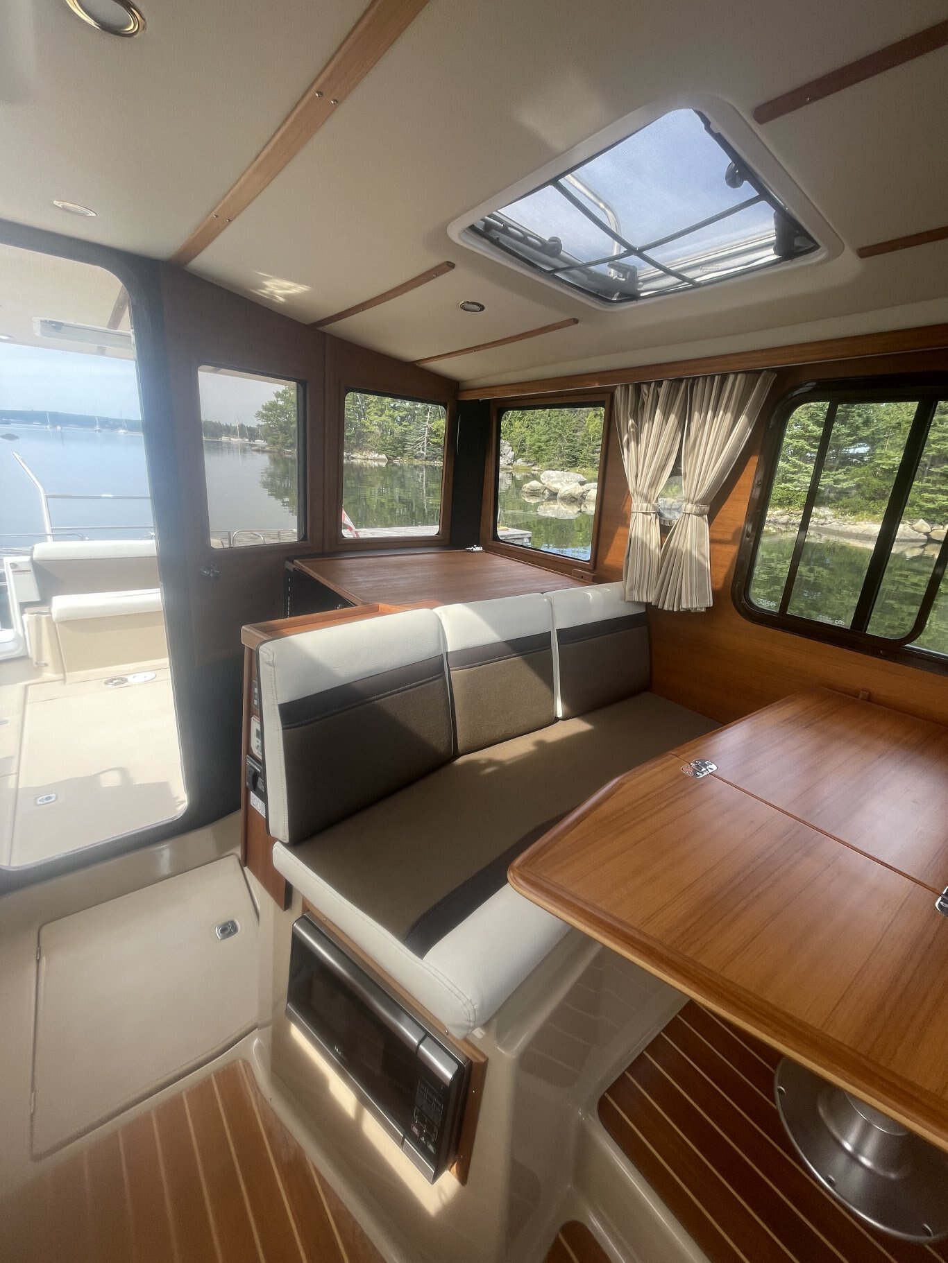 2017 Ranger Tugs R 31 S