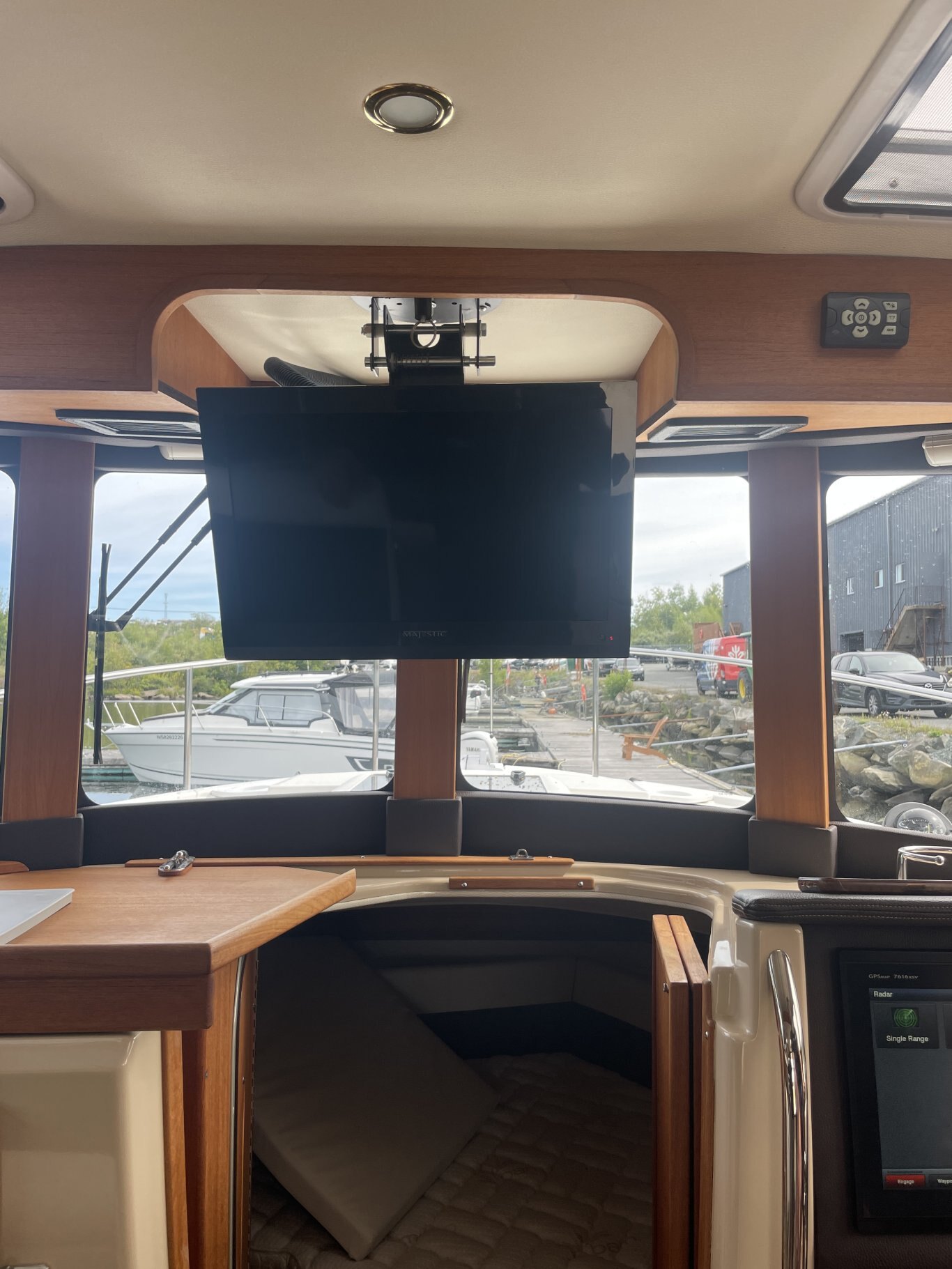 2017 Ranger Tugs R 31 S