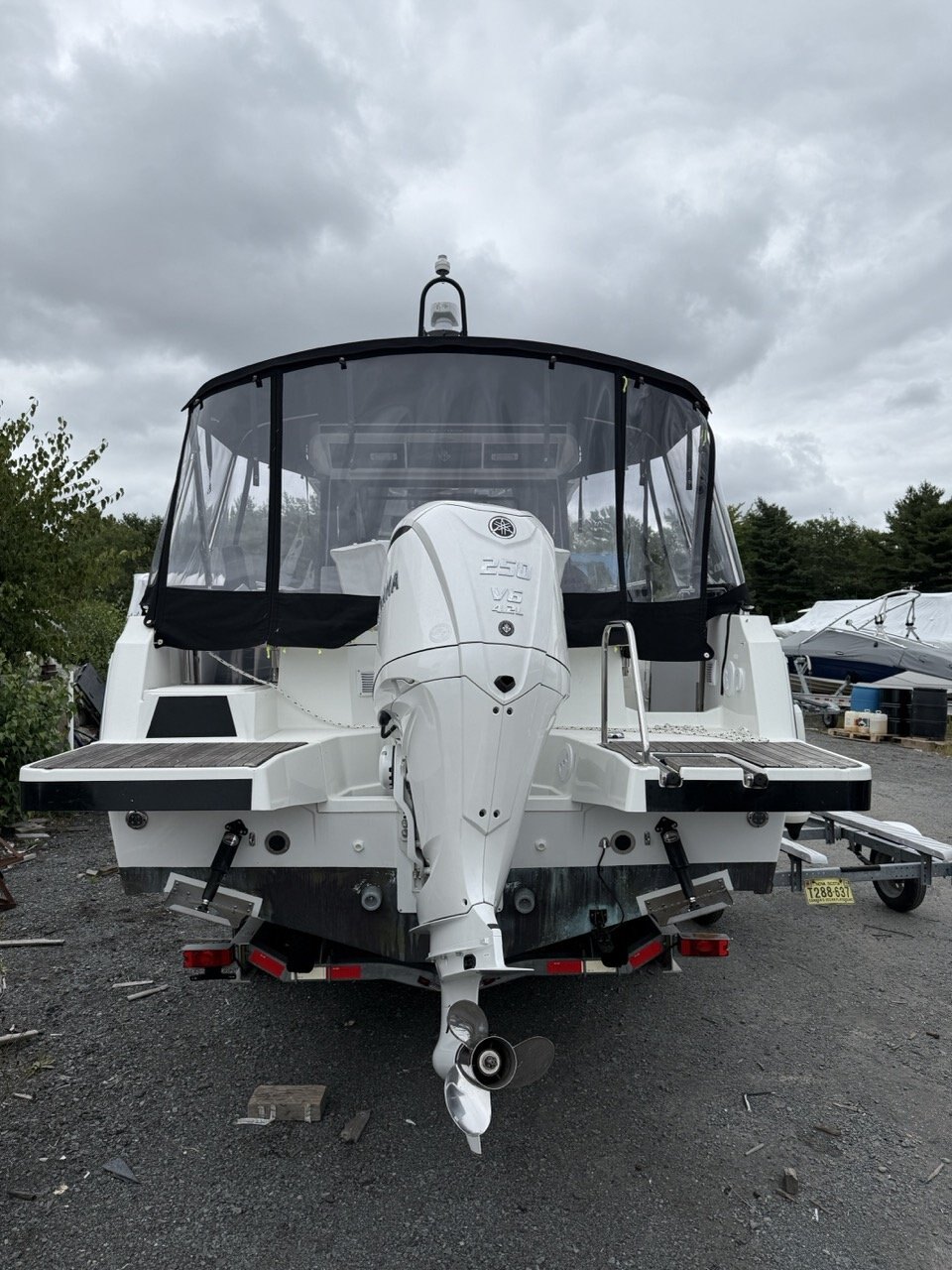 2023 Jeanneau NC 795 SPORT SERIES 2 with Yamaha F250 Outboard
