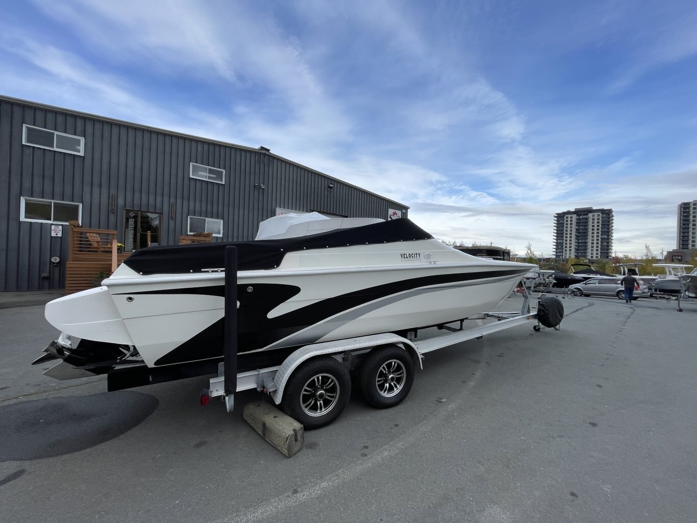 2004 Velocity Powerboats 260 with Mercruiser 496 MAG HO. (134 hours) and Aluminum Trailer