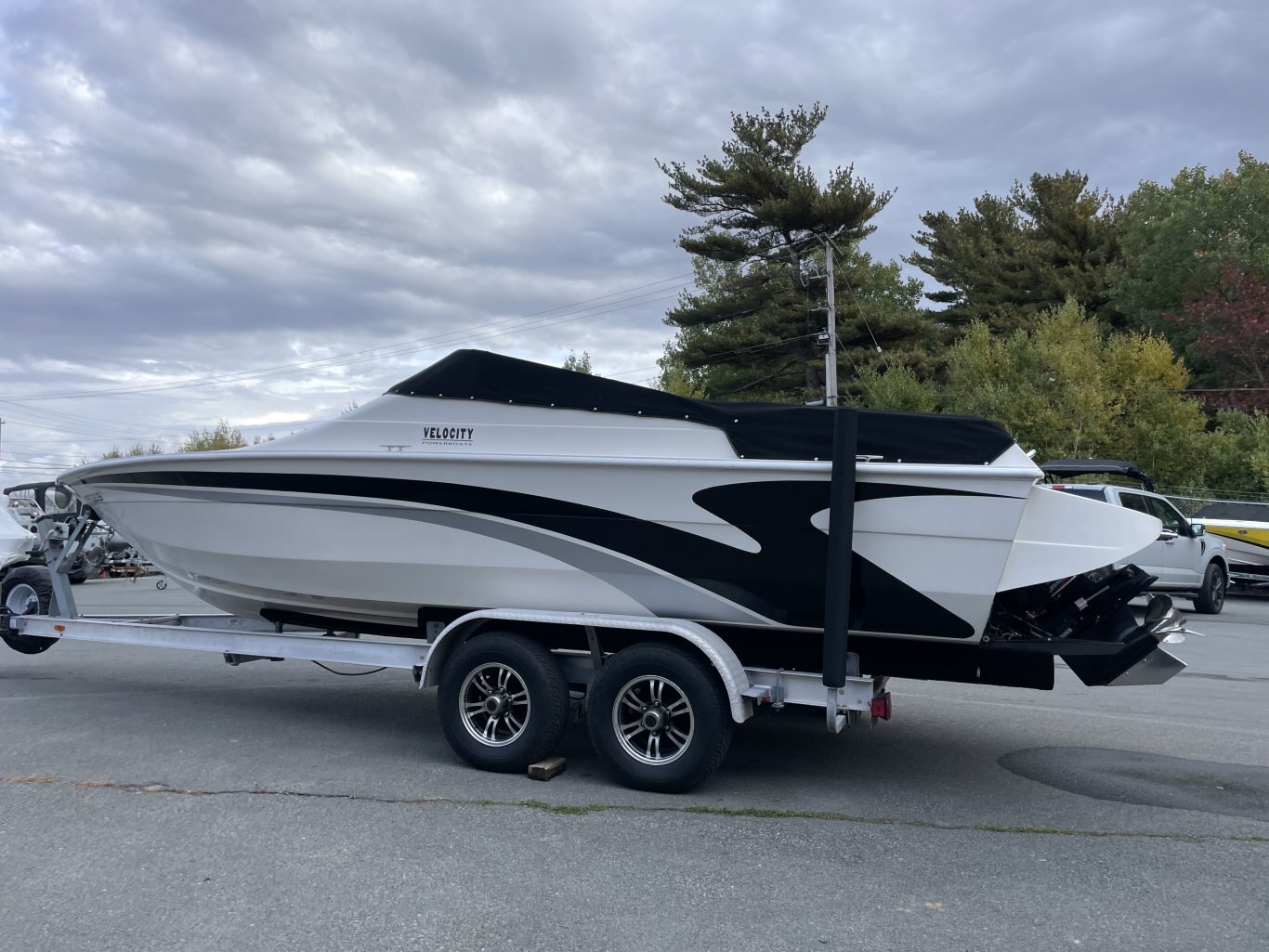 2004 Velocity Powerboats 260 with Mercruiser 496 MAG HO. (134 hours) and Aluminum Trailer