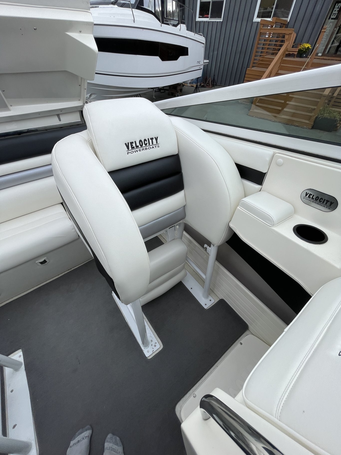 2004 Velocity Powerboats 260 with Mercruiser 496 MAG HO. (134 hours) and Aluminum Trailer