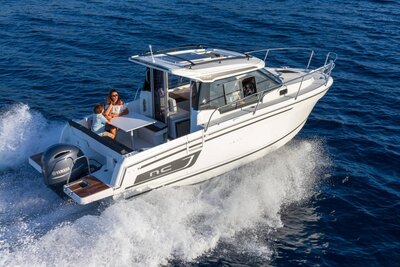Jeanneau LEADER 10.5 WA with Twin Yamaha 425