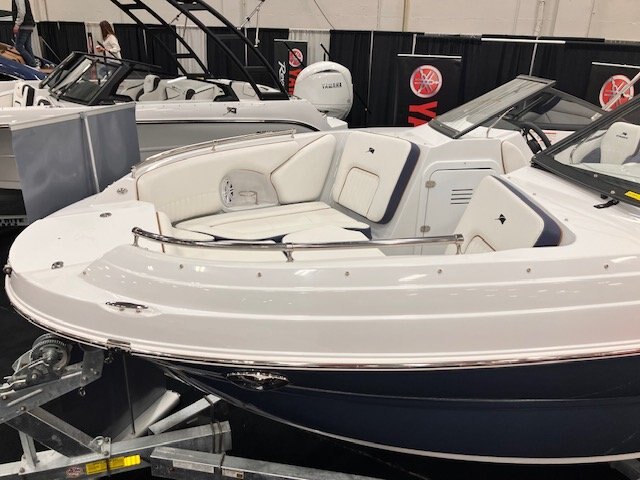 2026 Stingray 211DC