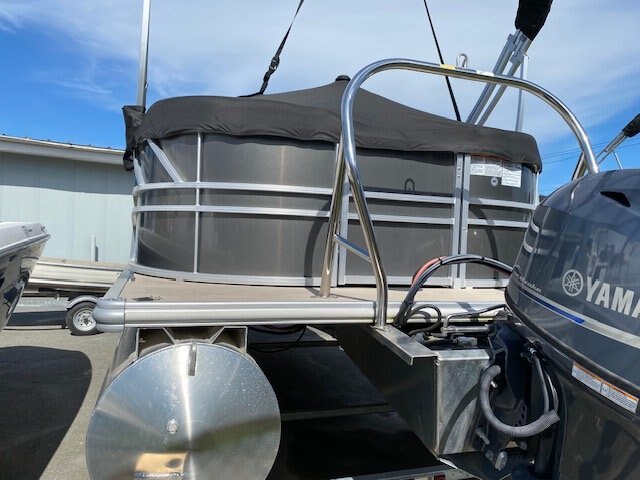 2023 Sylvan 820LZ