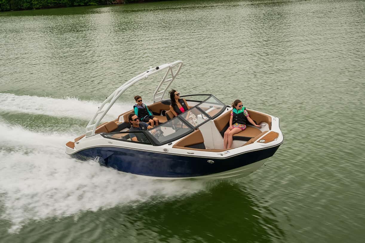 2027 Yamaha 205SD White