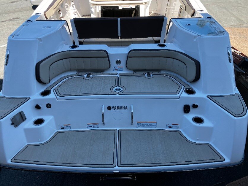 2022 Yamaha 255 FSH Black