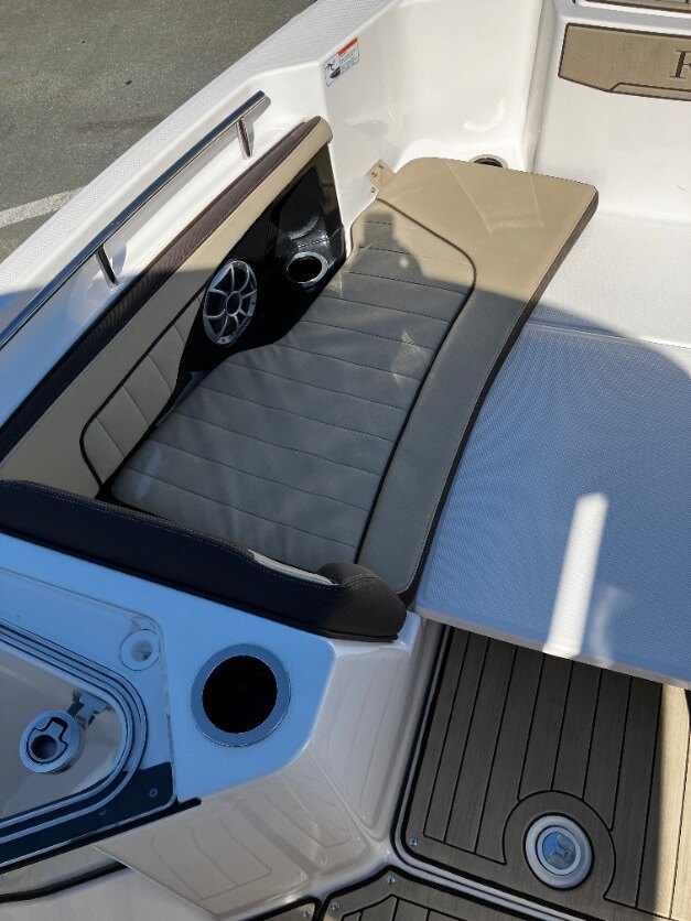 2022 Yamaha 255 FSH Black