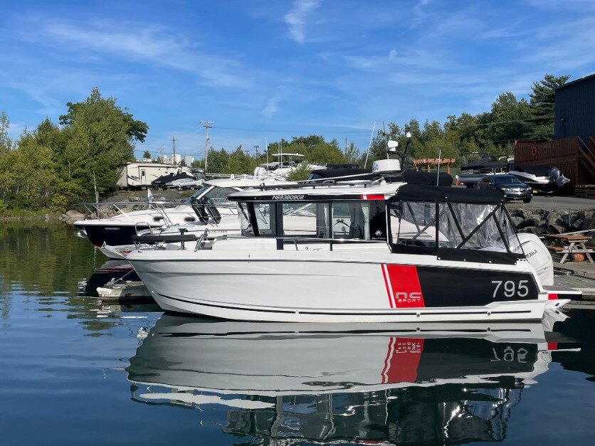 2023 Jeanneau NC 795 SPORT SERIES 2 with Yamaha F250 Outboard