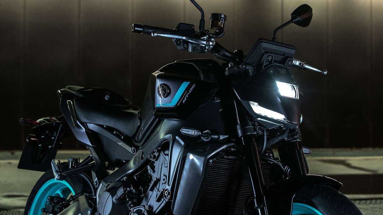 2024 Yamaha MT 09 Midnight Cyan