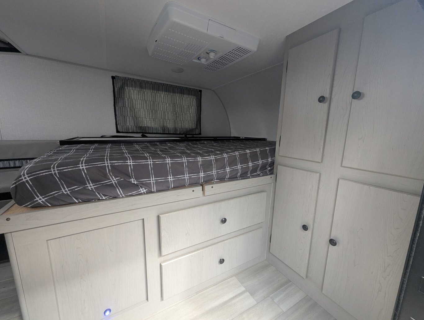 2024 Viking Premier 12.0