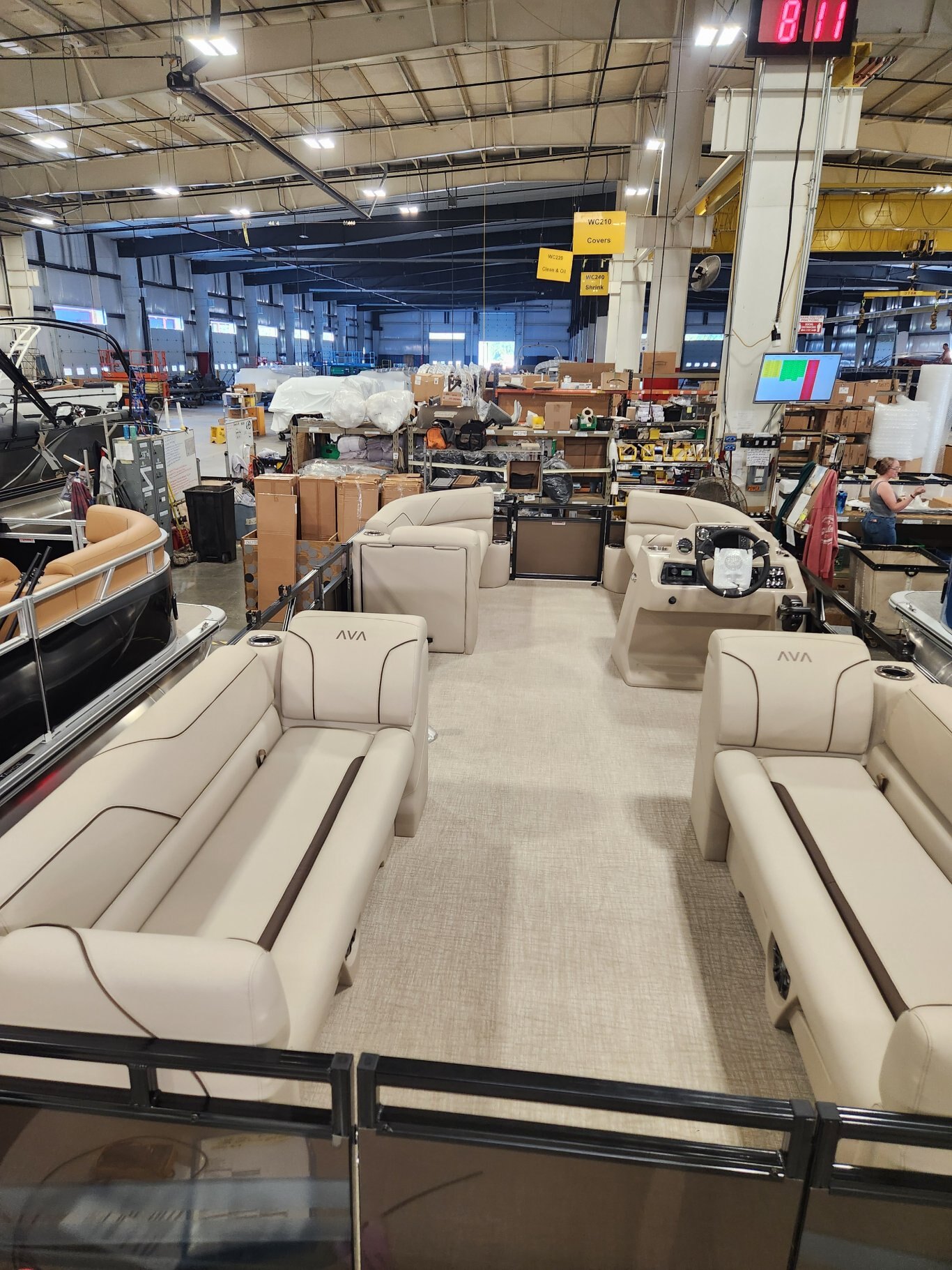 2026 Avalon 23 Venture 85 Quad Lounger Espresso