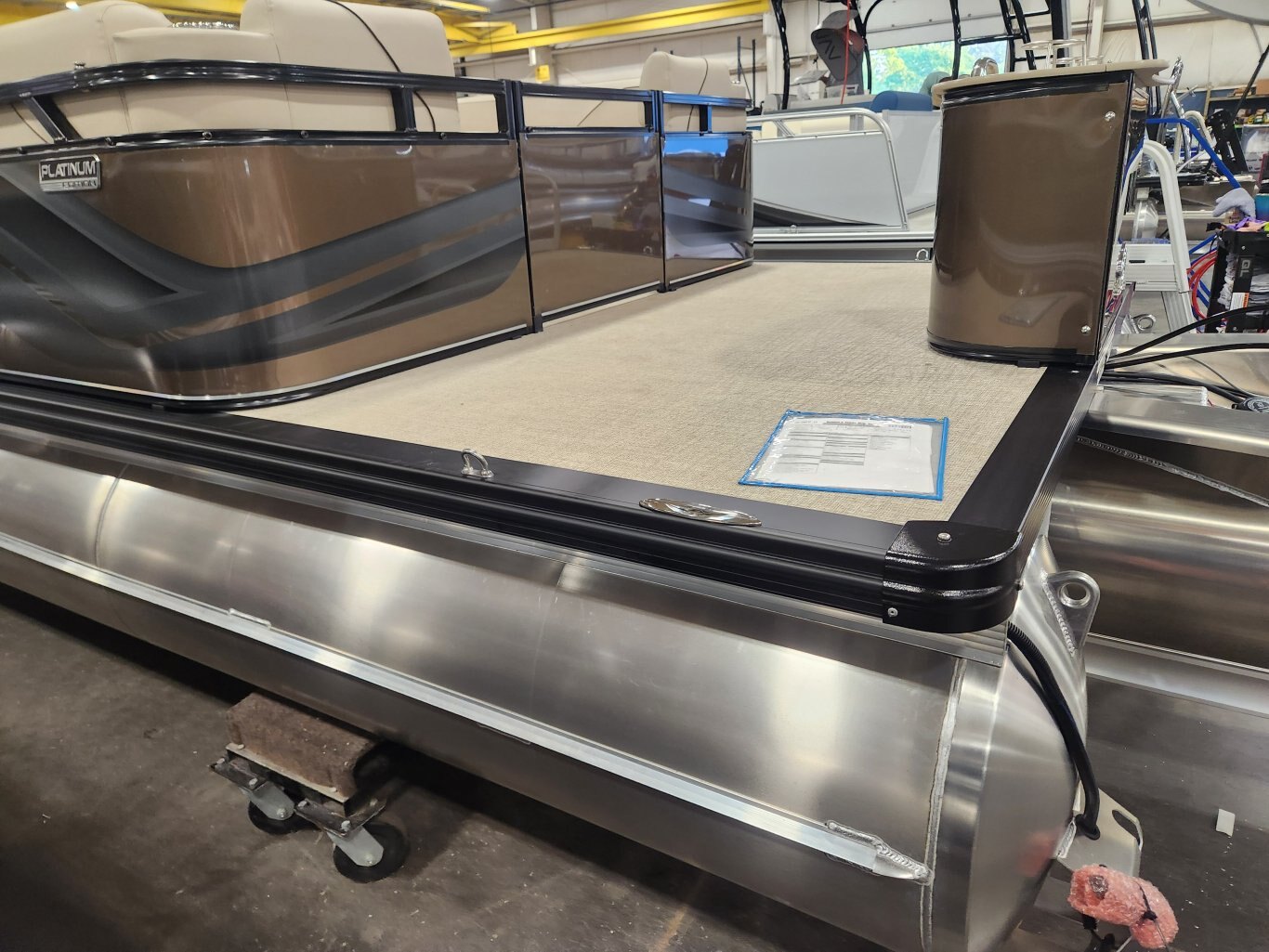2026 Avalon 23 Venture 85 Quad Lounger Espresso
