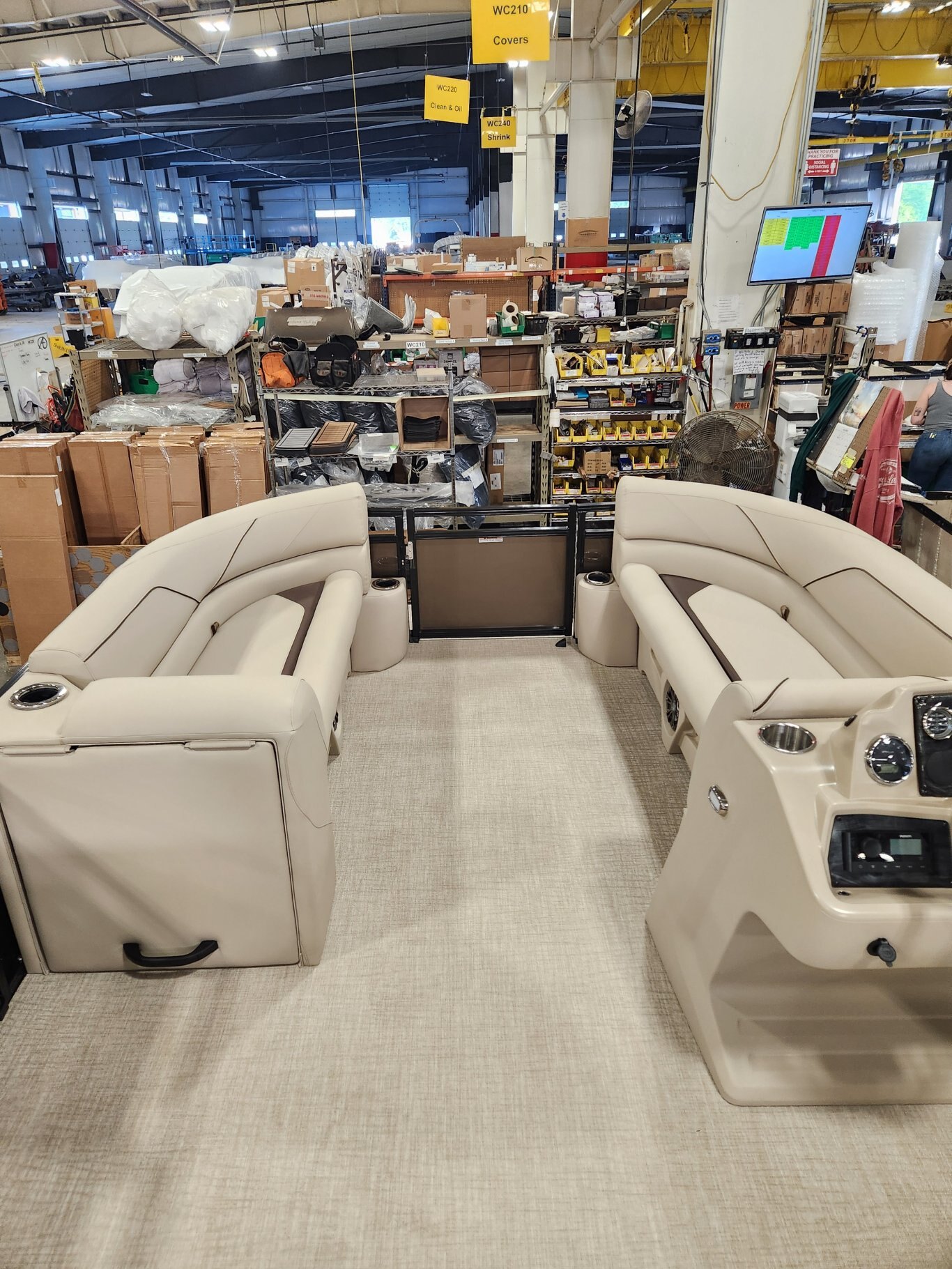 2026 Avalon 23 Venture 85 Quad Lounger Espresso