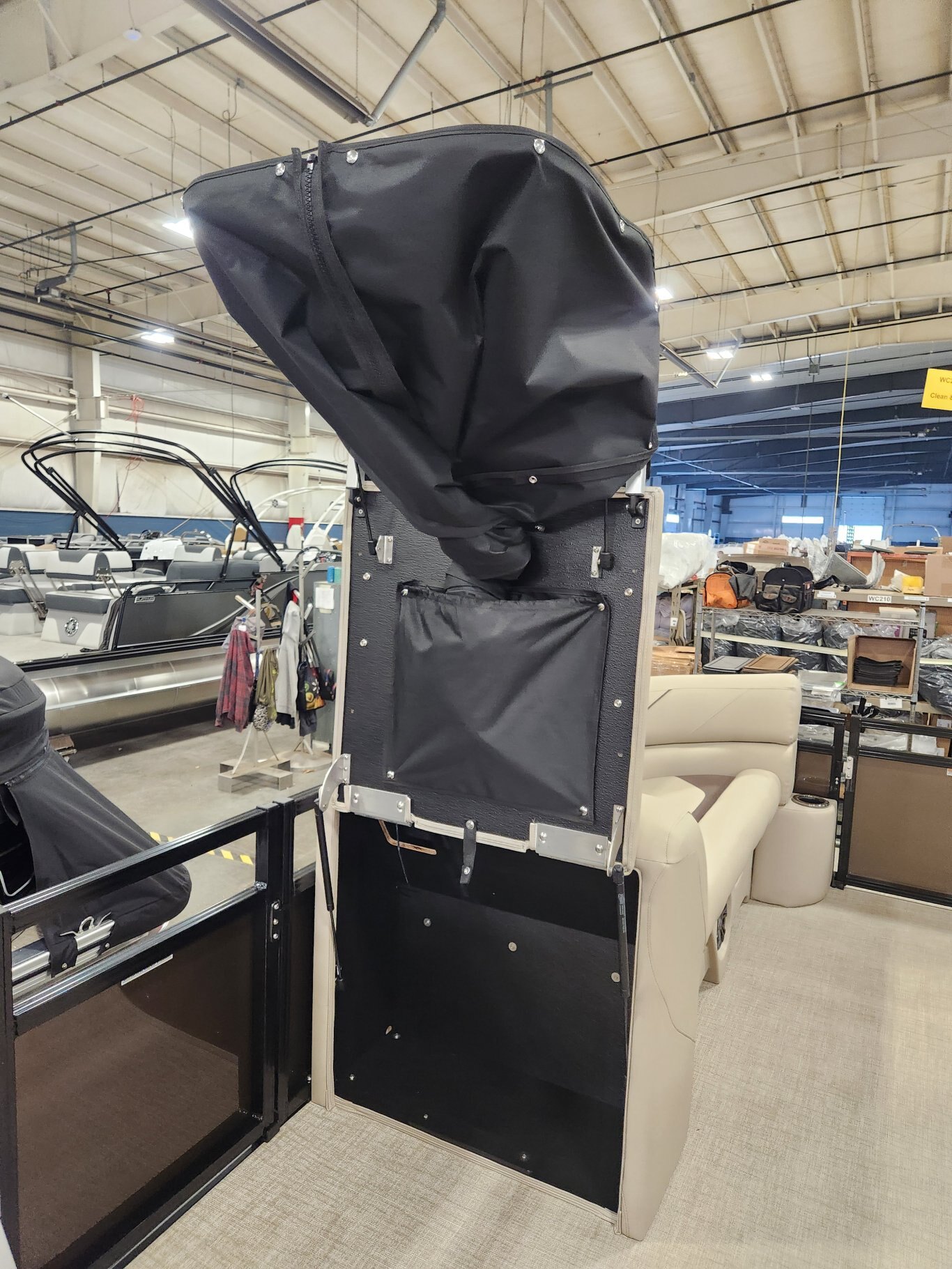 2026 Avalon 23 Venture 85 Quad Lounger Espresso