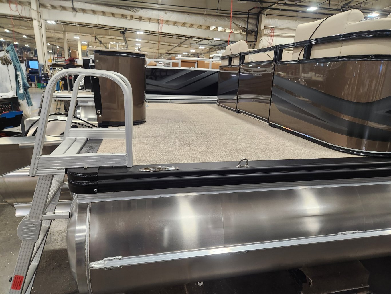 2026 Avalon 23 Venture 85 Quad Lounger Espresso