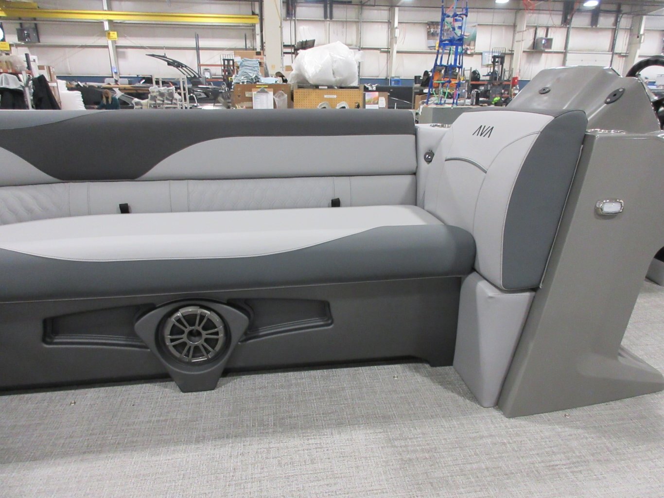 2025 Avalon 23 Venture 85 Rear Fish (115HP) Koolfab Charcoal