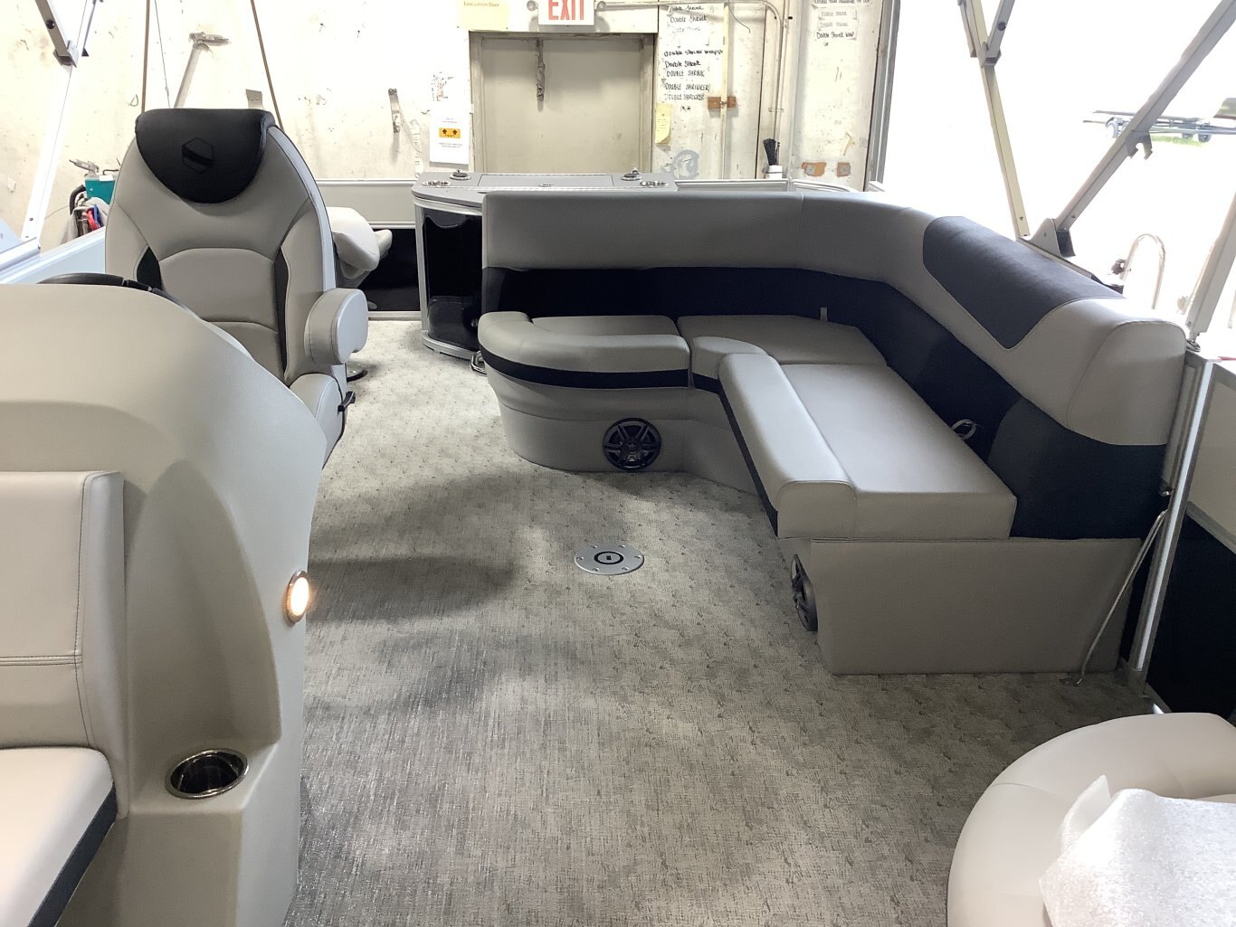 2026 South Bay 222FCR LE 275 (90 HP)