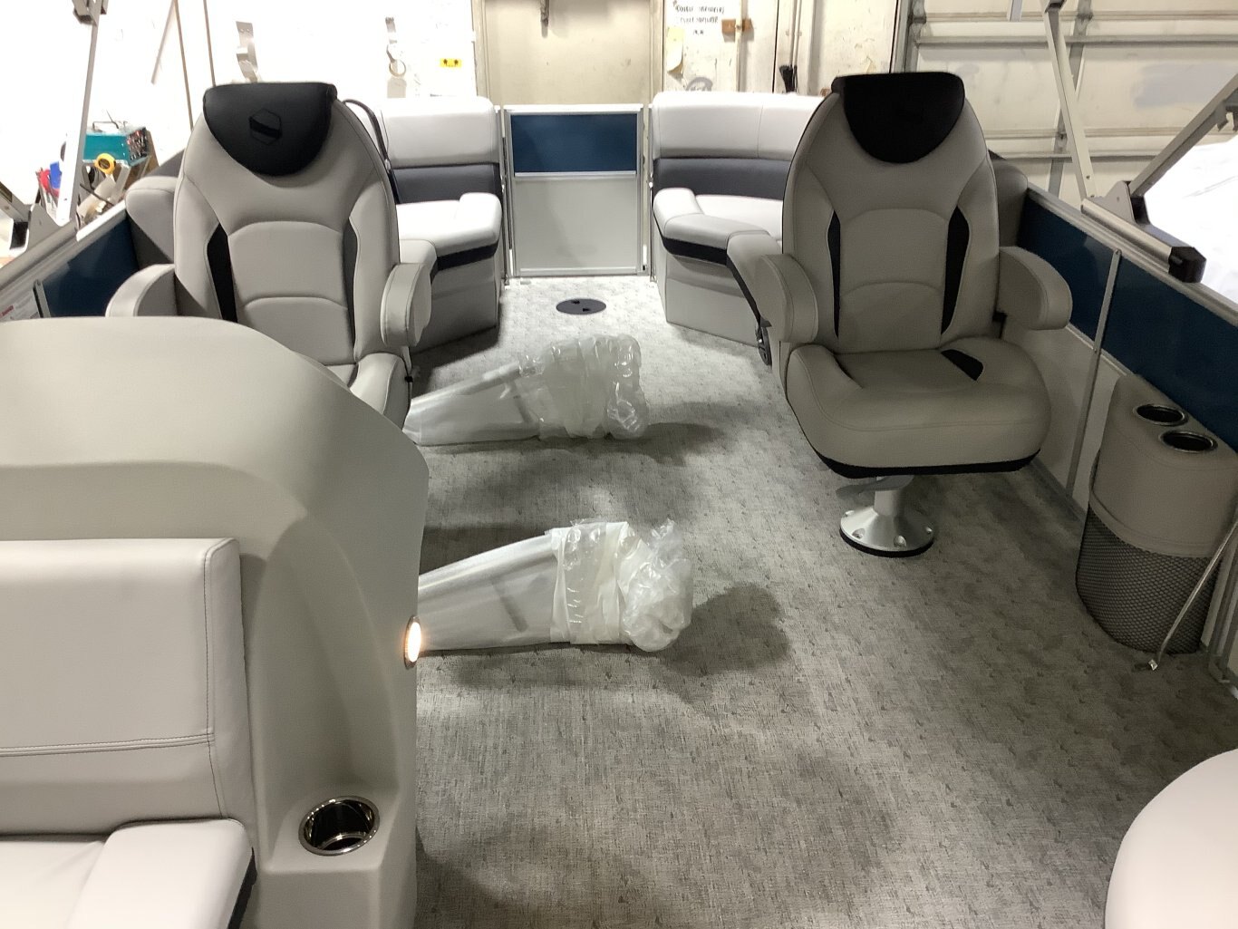 2026 South Bay 220RS LE 25 (60 HP)