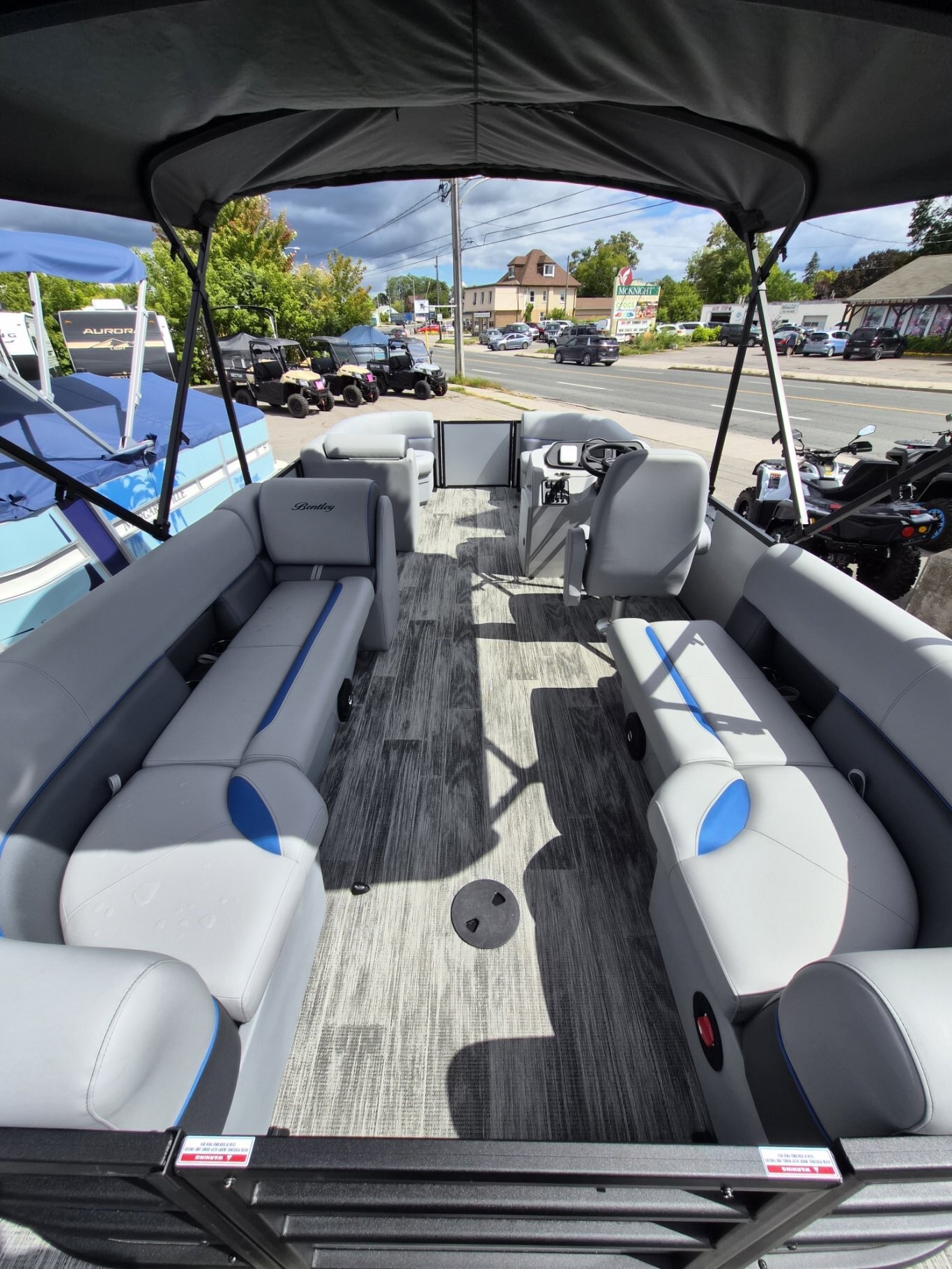 Bentley BOLT 223 with Suzuki DF150