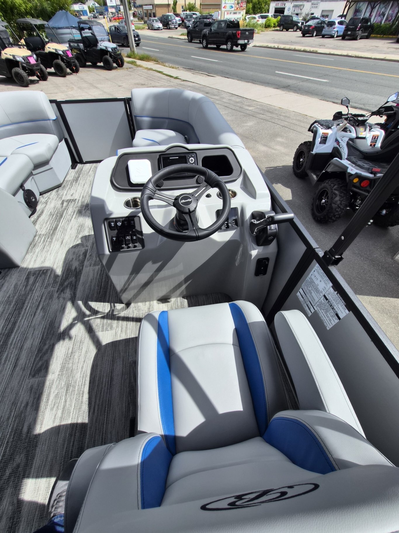 Bentley BOLT 223 with Suzuki DF150