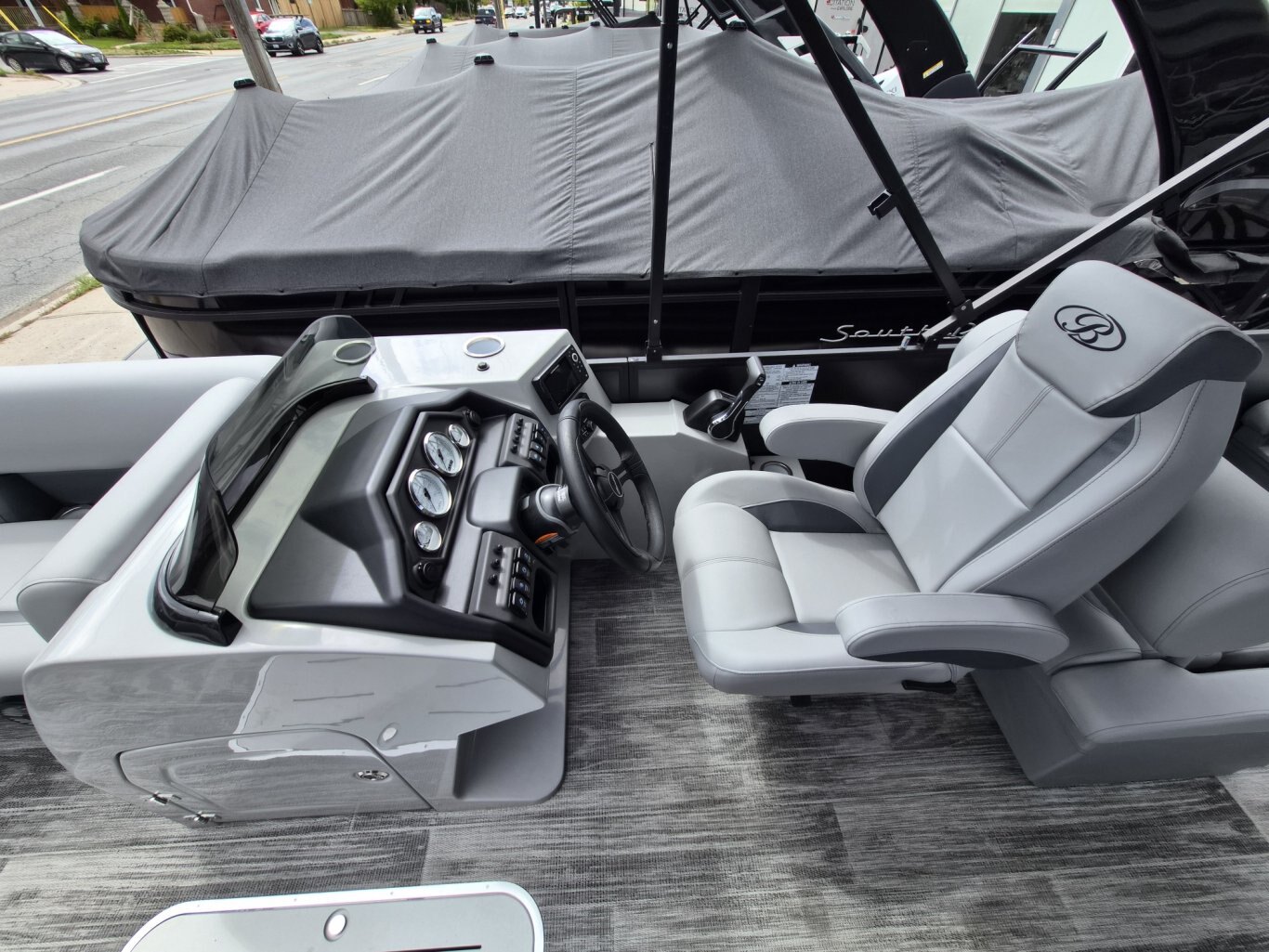 Gorgeous 2026 Bentley 223 Quad Swing Back with Suzuki DF140 Stealth