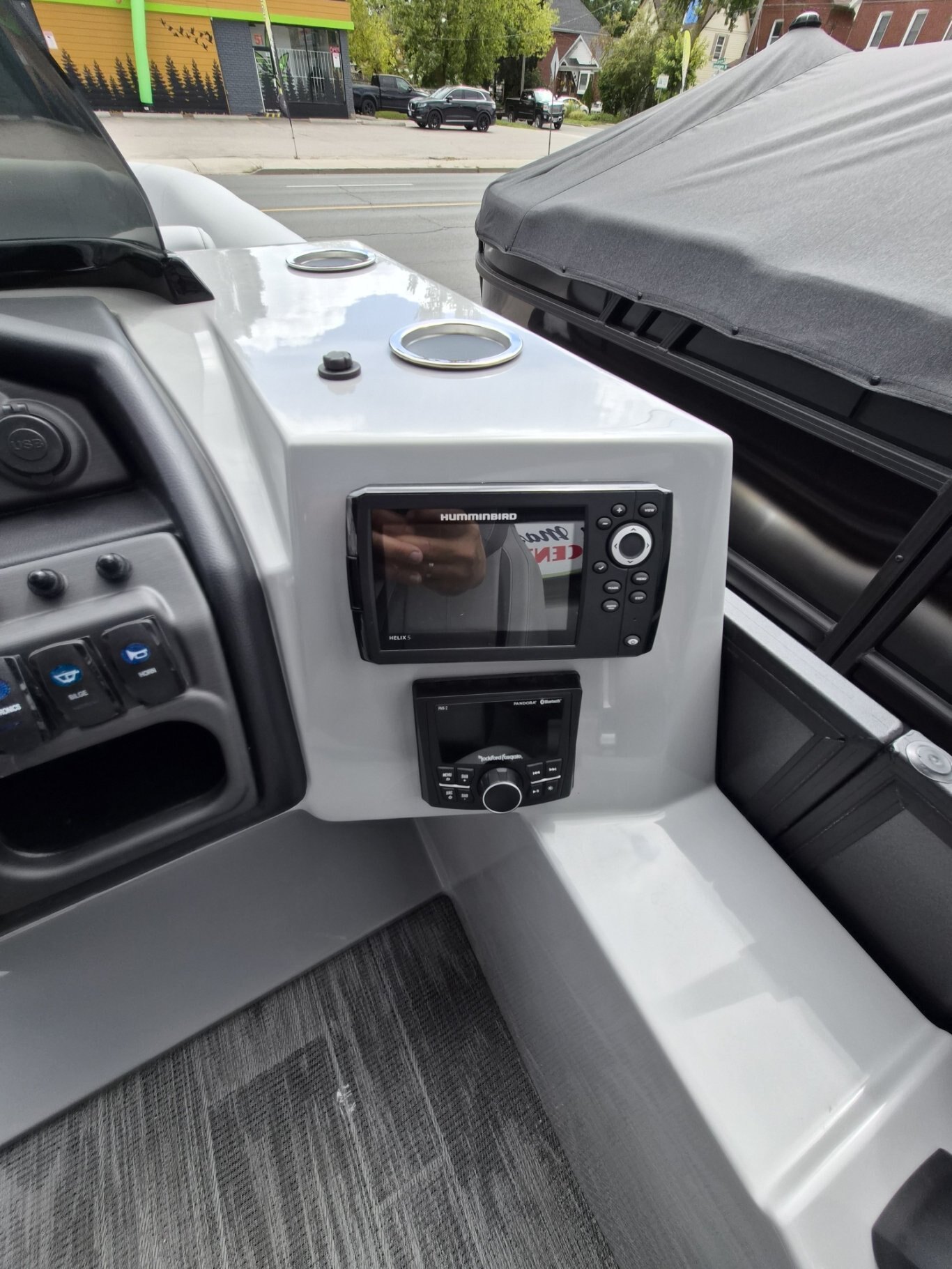 Gorgeous 2026 Bentley 223 Quad Swing Back with Suzuki DF140 Stealth