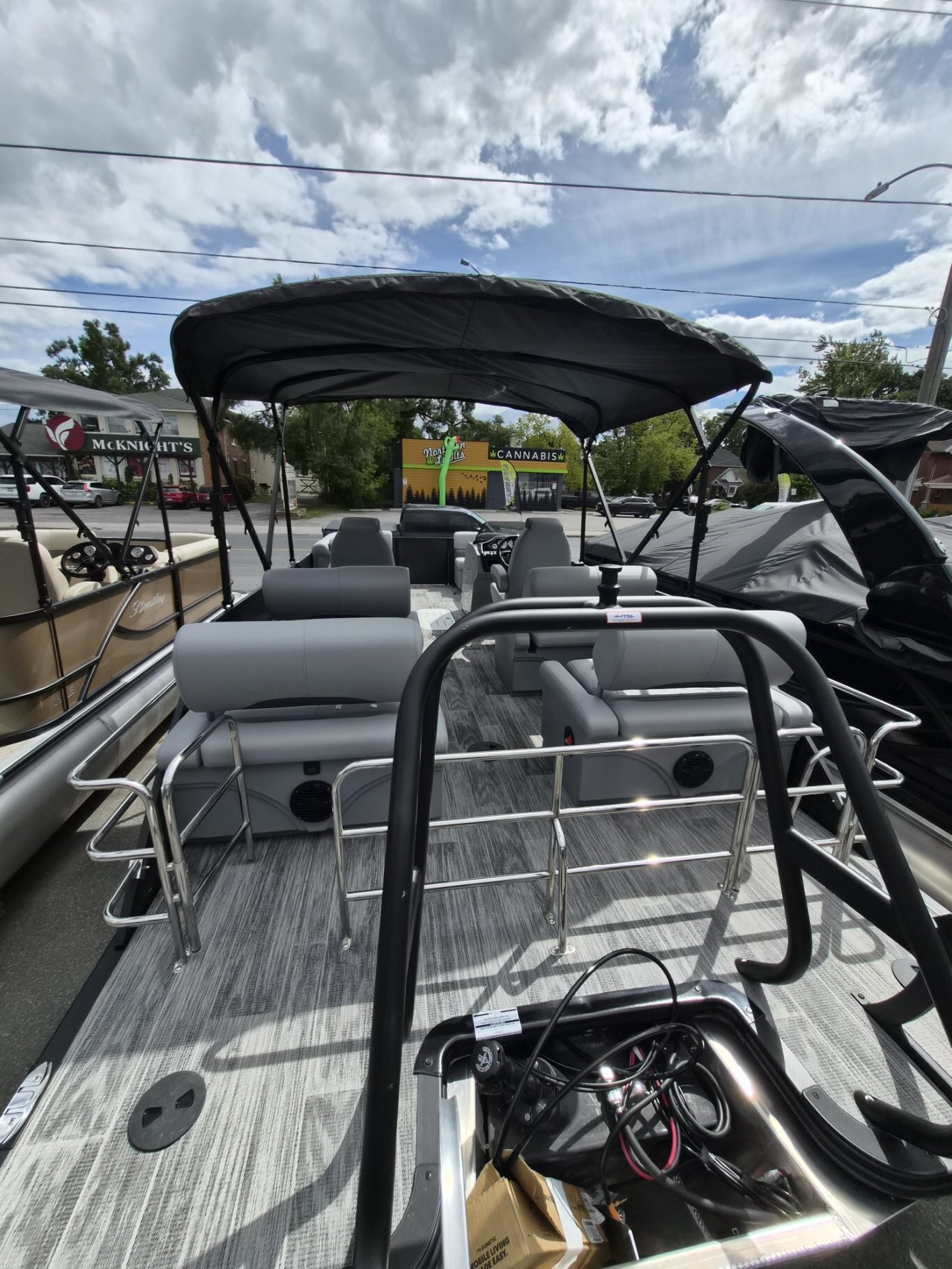 Gorgeous 2026 Bentley 223 Quad Swing Back with Suzuki DF140 Stealth